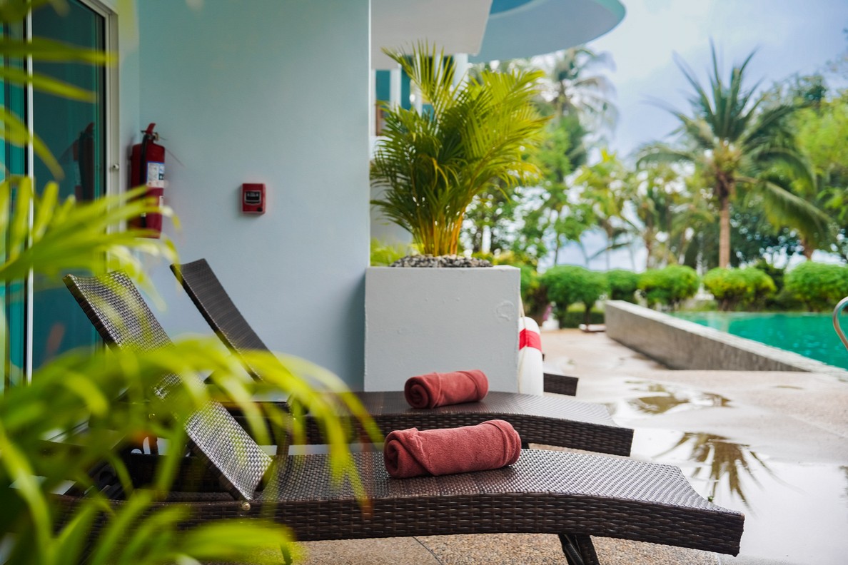 Pool Access Room